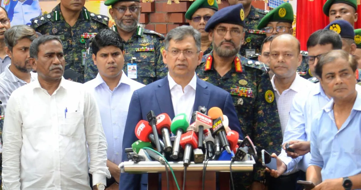 ডিসেম্বরে কোনো অপশক্তি অস্থিরতার সুযোগ পাবে না: স্বরাষ্ট্রমন্ত্রী