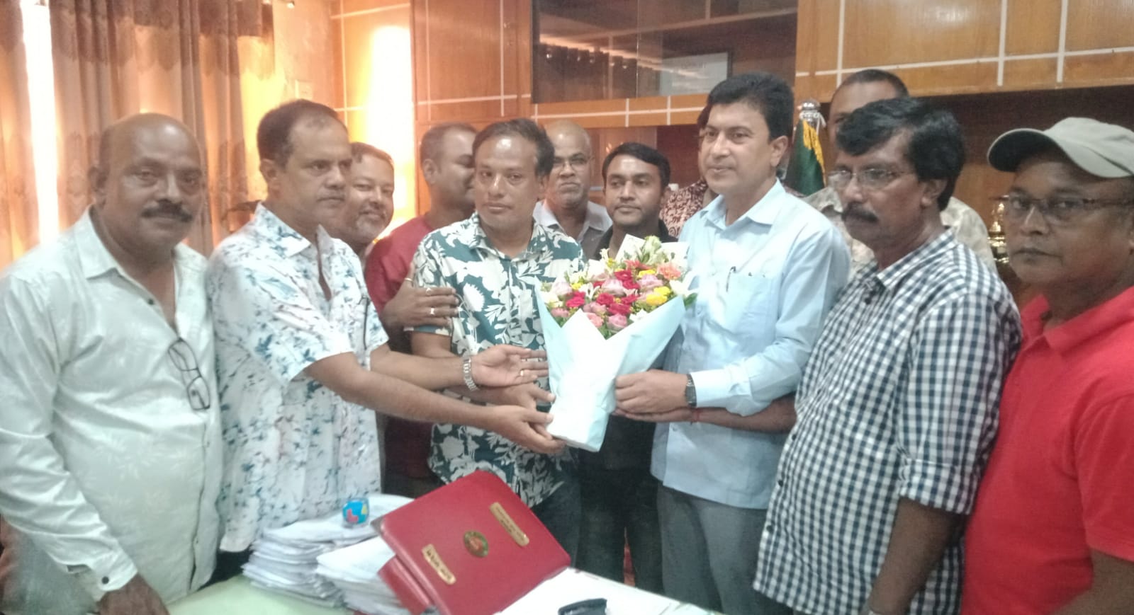 রংপুর সিটি কর্পোরেশনের প্রশাসকের সঙ্গে দুর্গাপূজা উৎসব কমিটির নেতৃবৃন্দের সৌজন্য সাক্ষাৎ